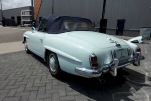 Image 17/43 of Mercedes-Benz 190 SL (1957)