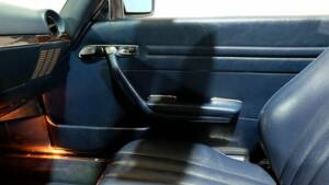 Image 18/42 de Mercedes-Benz 560 SL (1988)