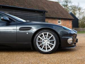 Image 23/92 of Aston Martin V12 Vanquish S (2007)