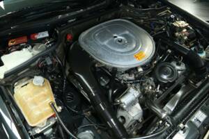 Image 28/30 of Mercedes-Benz 560 SEL (1989)