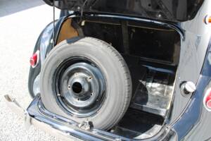 Image 42/50 of Citroën Traction Avant 11 Familiale (1955)