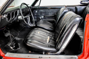 Image 25/50 of Chevrolet Corvair Monza Convertible (1966)