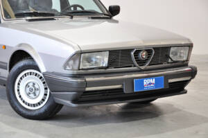 Image 13/40 of Alfa Romeo Alfa 6 - 2.0 (1986)