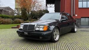 Image 1/27 of Mercedes-Benz 500 E (1992)