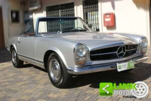 Image 5/50 of Mercedes-Benz 230 SL (1967)