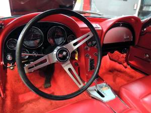 Image 11/15 of Chevrolet Corvette Sting Ray Convertible (1965)
