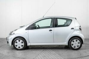 Image 9/48 of Toyota Aygo (2010)