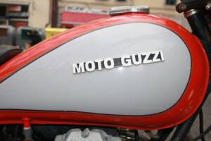 Image 25/50 de Moto Guzzi DUMMY (1984)