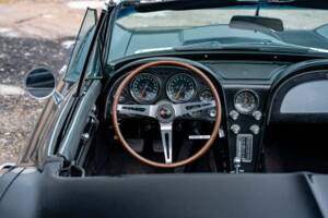 Image 24/50 of Chevrolet Corvette Sting Ray Convertible (1965)