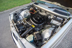 Bild 23/28 von Mercedes-Benz 230 CE (1984)