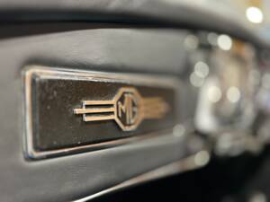 Image 10/17 of MG MGA 1600 (1963)