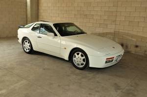 Bild 3/26 von Porsche 944 Turbo S (1988)