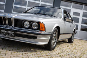 Afbeelding 32/36 van BMW 633 CSi (1977)