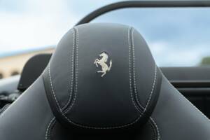 Bild 44/50 von Ferrari California T (2014)