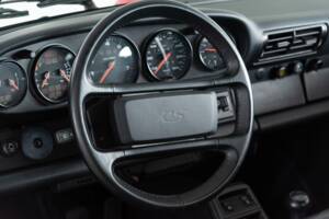 Image 28/40 of Porsche 911 Carrera RS (1992)
