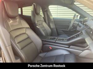 Bild 15/28 von Porsche Taycan 4 Cross Turismo (2025)