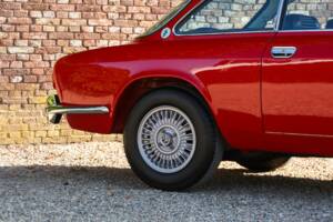 Imagen 20/50 de Alfa Romeo 2000 GT Veloce (1972)