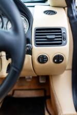 Afbeelding 29/50 van Aston Martin V12 Vanquish S (2007)