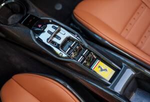 Image 25/37 of Ferrari SF90 Spider (2023)