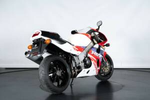 Image 4/42 de Honda RVF 750 (1994)