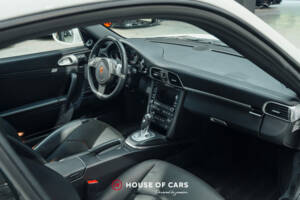 Image 17/24 of Porsche 911 Carrera S (2010)