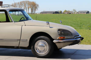 Image 22/50 of Citroën ID 21 Break (1967)