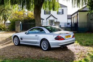 Image 7/45 of Mercedes-Benz SL 55 AMG (2004)