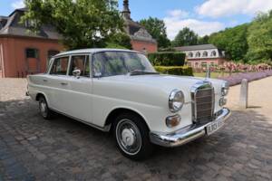 Image 2/32 of Mercedes-Benz 200 D (1966)