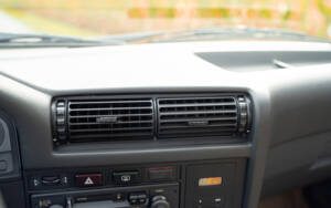 Image 59/80 of BMW 320i (1983)
