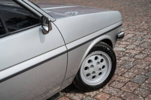 Image 2/36 of Ford Fiesta (1977)