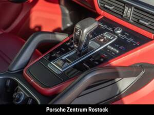 Obraz 15/29 pojazdu Porsche Cayenne E-Hybrid (2022)