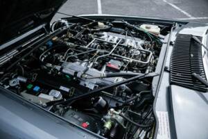Image 16/36 of Jaguar XJR-S V12 Le Mans (1988)