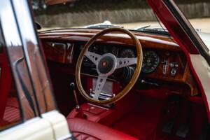 Bild 11/51 von Jaguar 240 (1968)