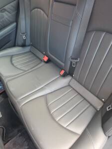 Image 5/13 of Mercedes-Benz E 55 AMG (2006)