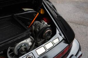 Image 22/67 of Porsche 911 Turbo 3.3 (1987)