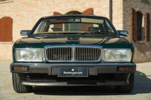 Image 3/50 de Daimler XJ 6 4.0 (1991)