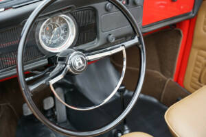 Immagine 31/50 di Volkswagen Super Beetle (1971)