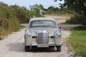 Imagen 5/39 de Mercedes-Benz 190 (1957)
