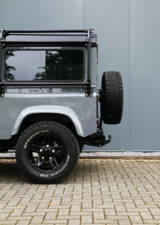 Image 33/56 of Land Rover 90 (1990)