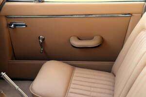 Image 38/50 of Jaguar XK 150 FHC (1959)