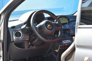 Image 16/21 of Abarth 695 Biposto (2016)