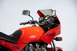 Image 22/50 of Yamaha XJ 600 (1984)