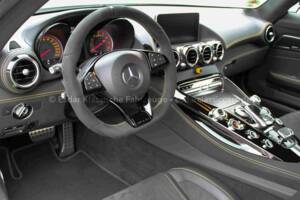 Immagine 23/35 di Mercedes-AMG GT-R (2018)