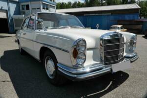 Imagen 1/58 de Mercedes-Benz 280 SE (1970)