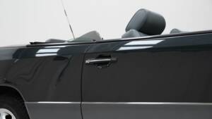 Bild 15/15 von Mercedes-Benz E 220 (1994)