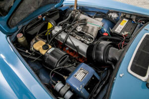 Image 22/50 of Volvo 1800 E (1971)