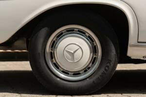 Image 12/34 of Mercedes-Benz 300 SEL 3.5 (1971)