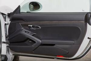 Image 17/25 de Porsche 911 GT3 Touring (2018)