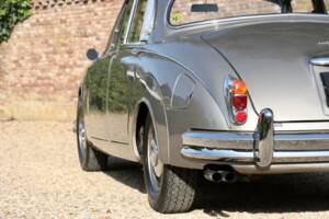 Bild 47/50 von Jaguar Mk II 3.4 (1966)