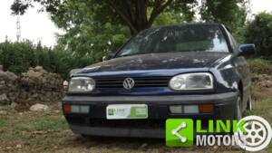 Immagine 3/10 di Volkswagen Golf III Cabrio 1.6 (1996)